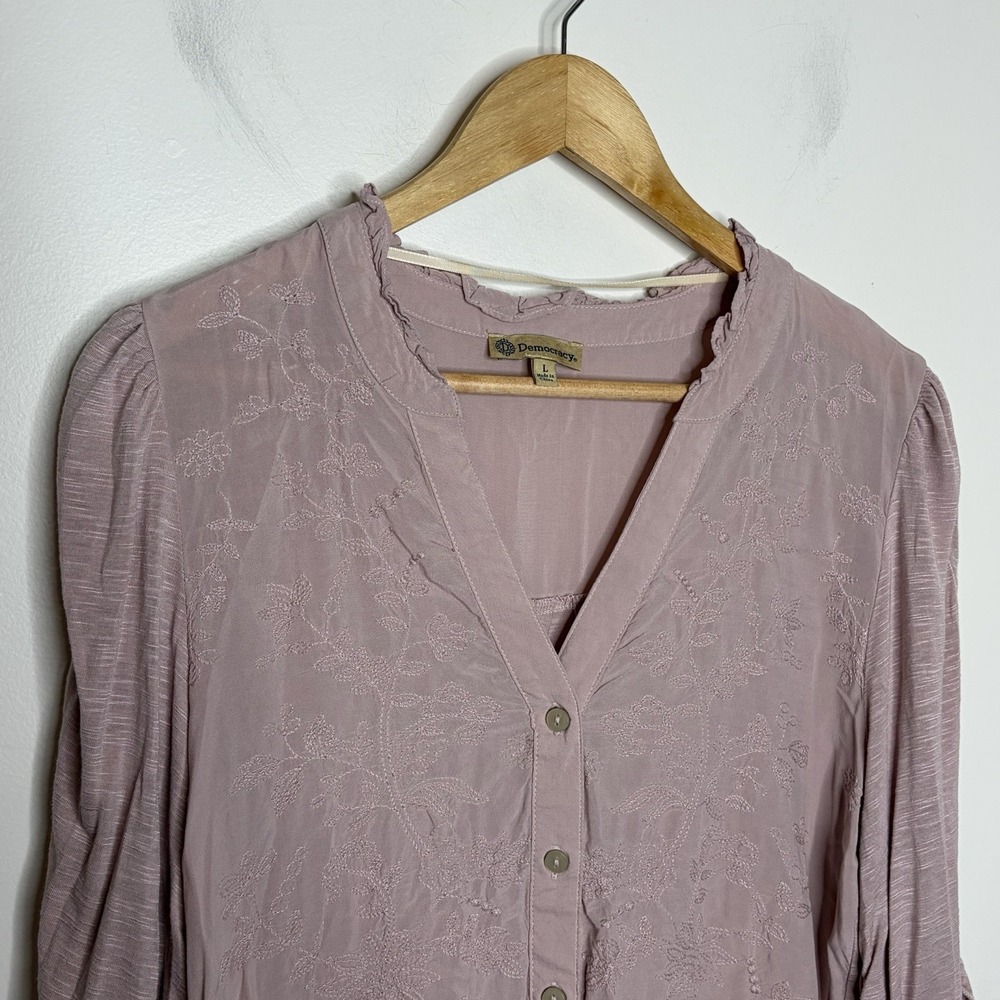 Democracy Embroidered Boho Top Mauve Lavender Womens L Pastel Stretch Sheer - Picture 2 of 6
